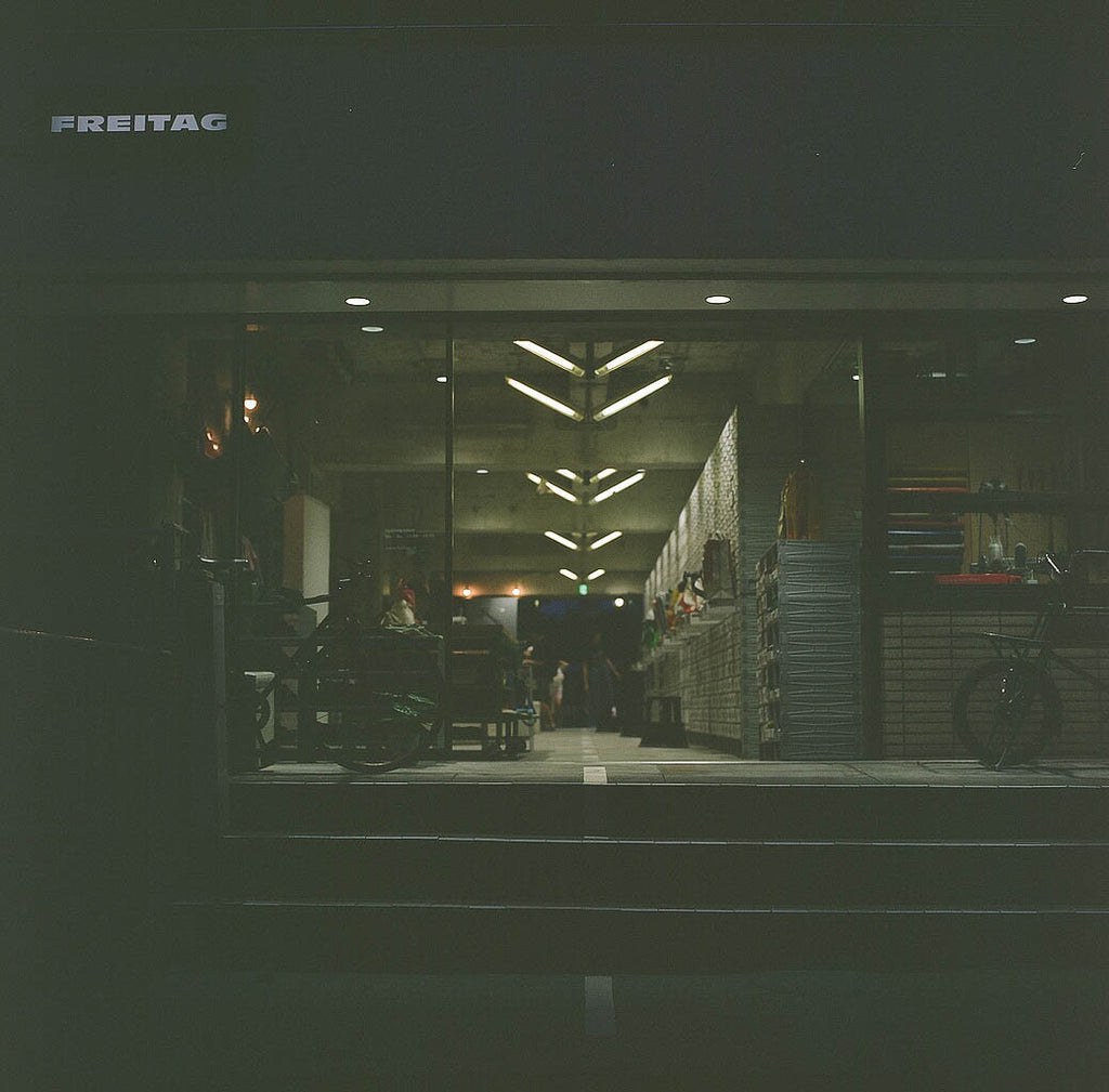 Hasselblad 500C(Latest)+Planar T* 80/2.8