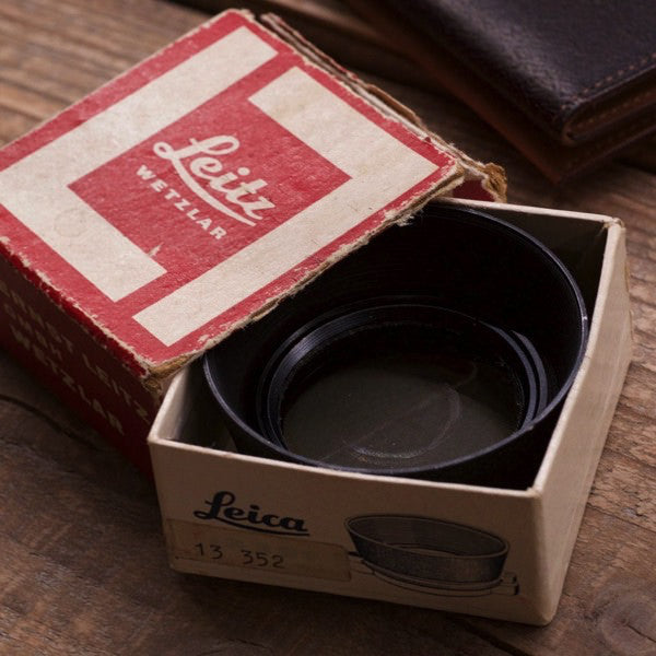 『今週の入荷情報』Leicaアクセサリーが入ってます。