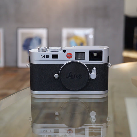 LEICA M8 シルバークロームが入荷しました。 – Doppietta-Tokyo