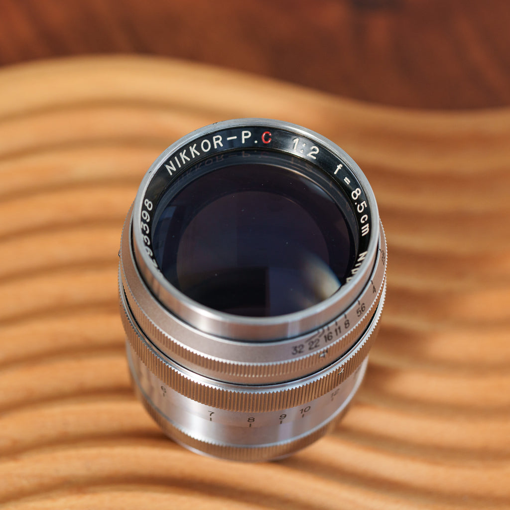 Nikon Nikkor-P.C 85mm f/2 Lマウント