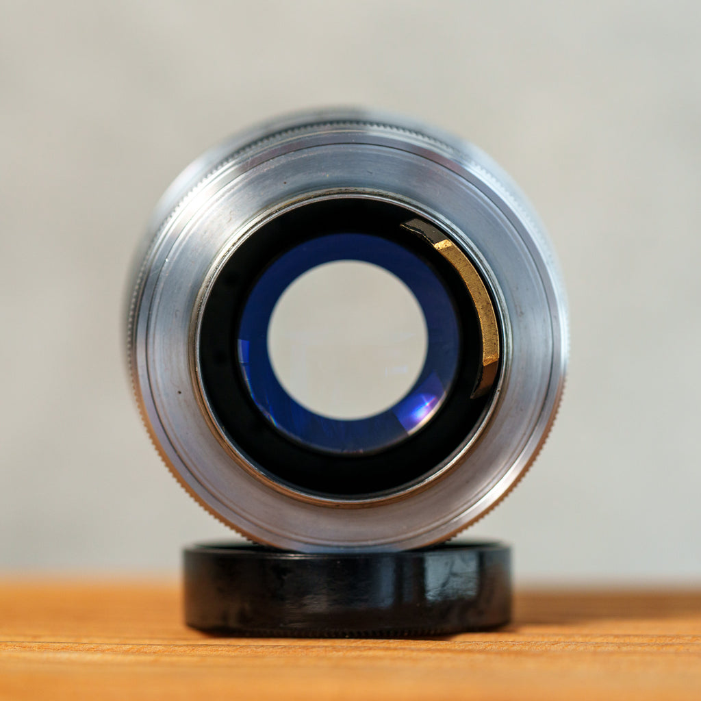 Nikon Nikkor-P.C 85mm f/2 Lマウント