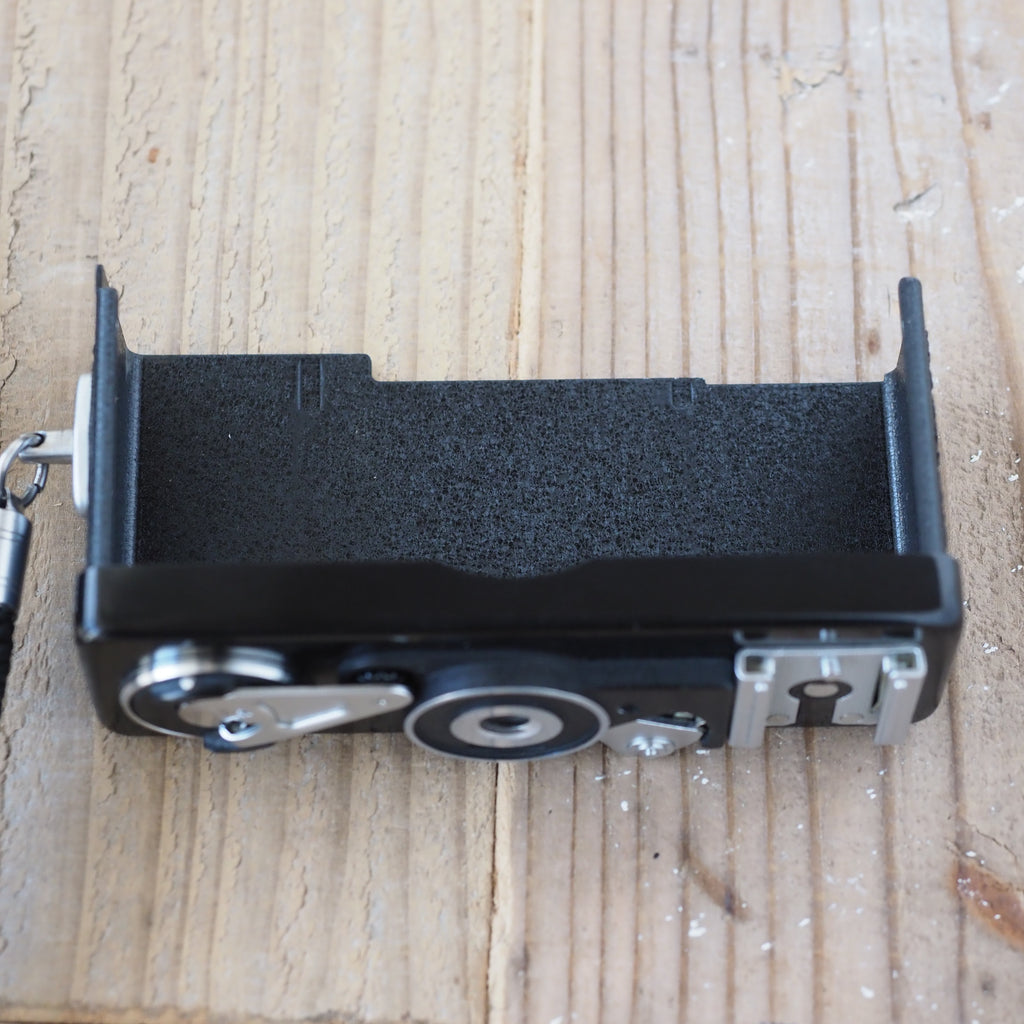 Rollei 35 ブラック (Tessar 40mm f/3.5)