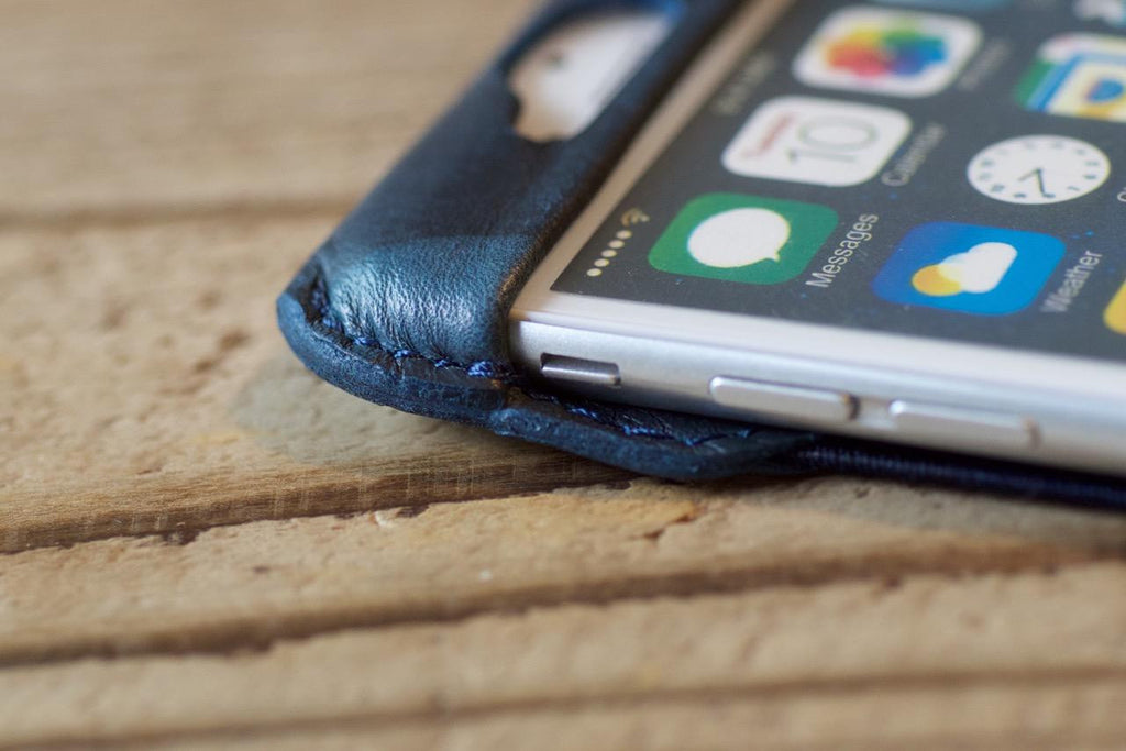 iPhone 6 用レザーケース カモフラ (ブルー)