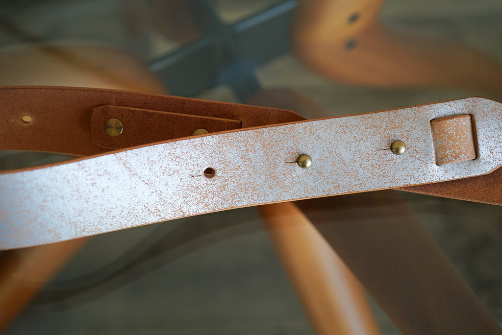 クラックレザー カメラストラップ (シルバー)