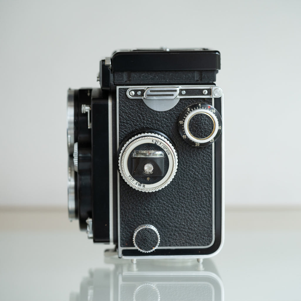 Rolleiflex 2.8E (Planar 80mm f/2.8)