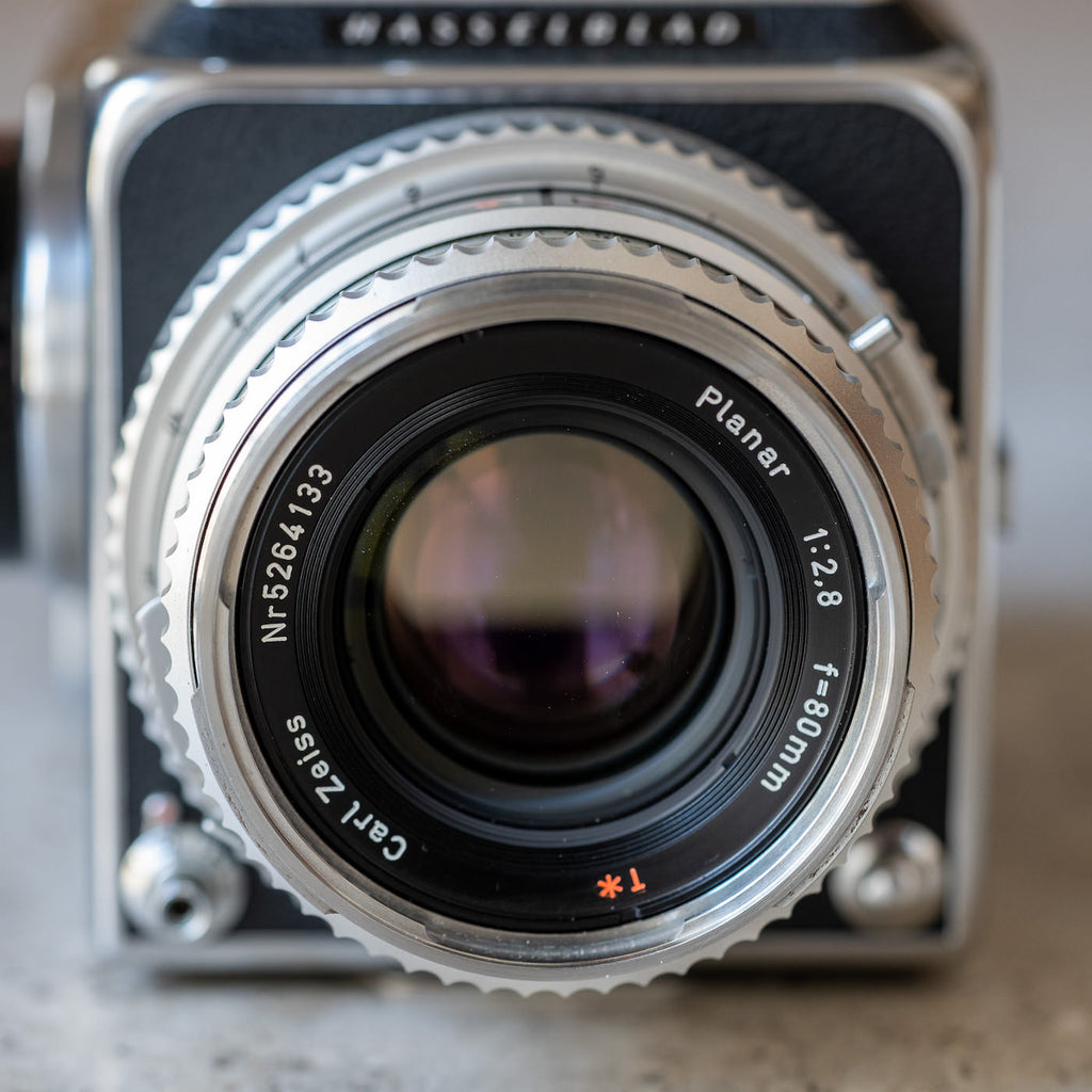 Hasselblad 500C/M (C Planar T* 80mm f/2.8+A12マガジン)