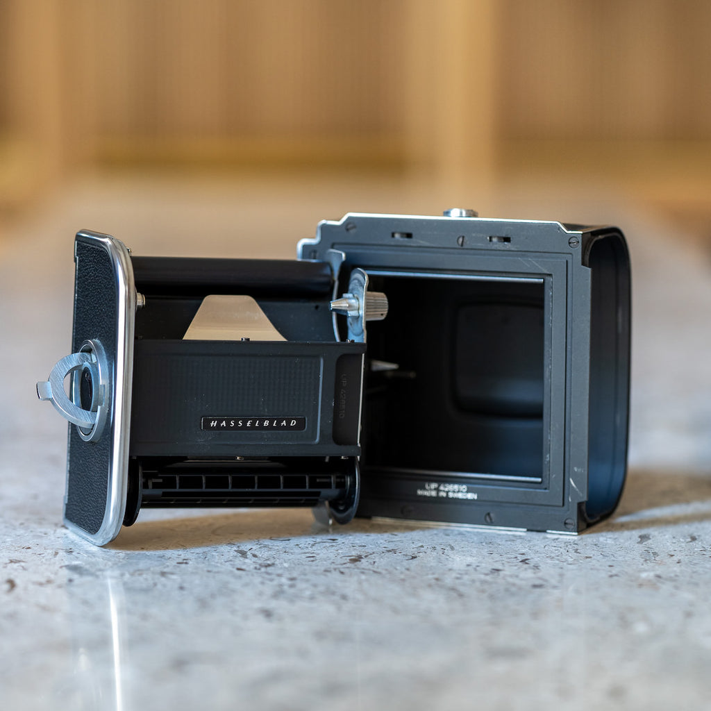 Hasselblad 500C/M (C Planar T* 80mm f/2.8+A12マガジン)
