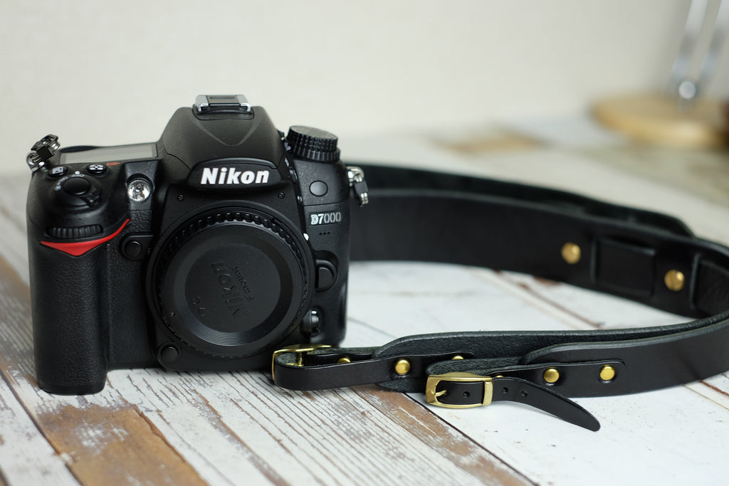 エトルスコ レザー カメラストラップ (ブラック)