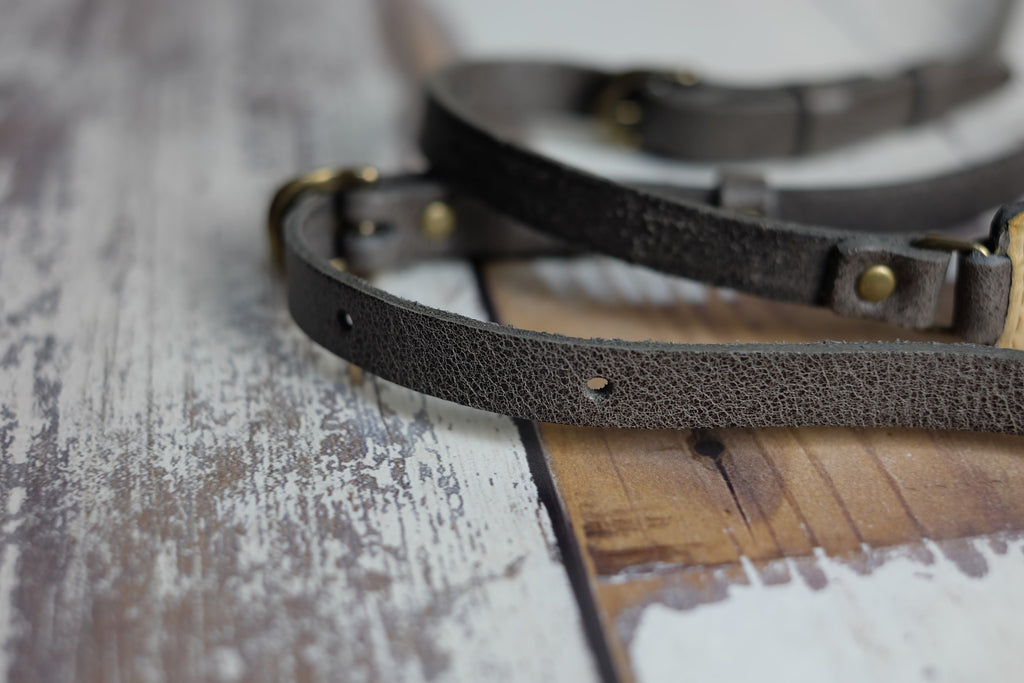 スリムカメラストラップ (アンティークグレー)コンパクトデジカメ用