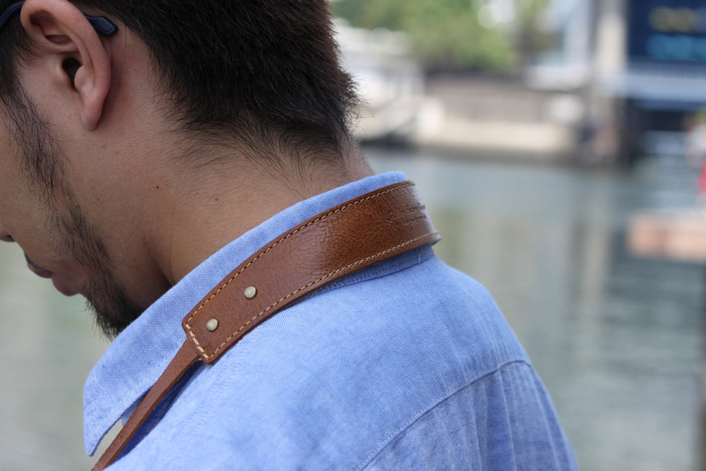 オイルレザー カメラストラップ (クラシックブラウン)