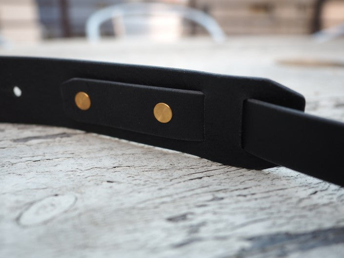 クラックレザー カメラストラップ (ブラック)