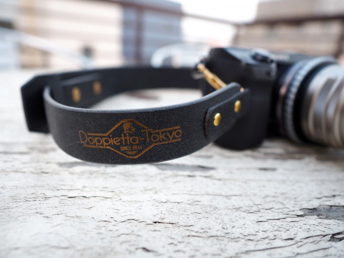 クラックレザー カメラストラップ (ブラック)