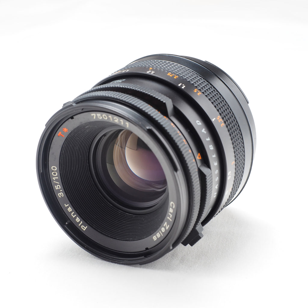 Hasselblad 503CX (CF Planar T* 100mm f/3.5+A12マガジン)
