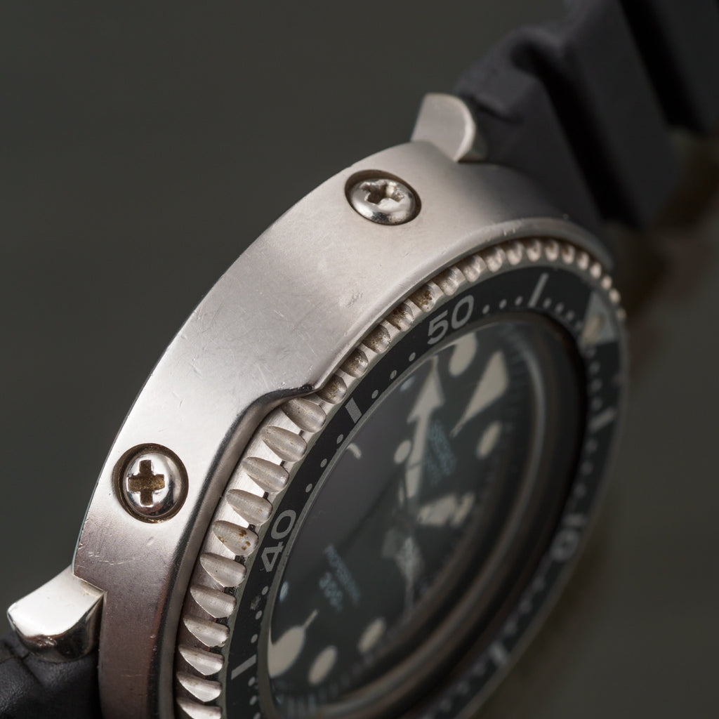 Professional 300m Diver Quartz 7549-7010