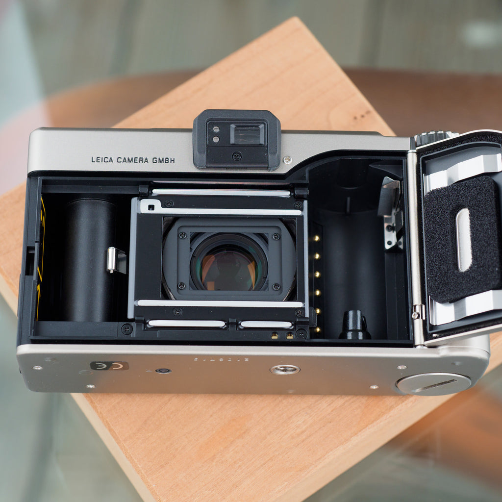 Leica Minilux (Summarit 40mm f/2.4) - Doppietta-Tokyo